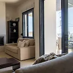 Maisonette With Exclusive Private Parking Hanya