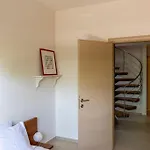 Maisonette With Exclusive Private Parking