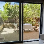 Maisonette With Exclusive Private Parking * Hanya