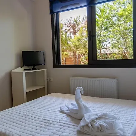 Maisonette With Exclusive Private Parking