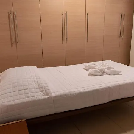 Villa Maisonette With Exclusive Private Parking