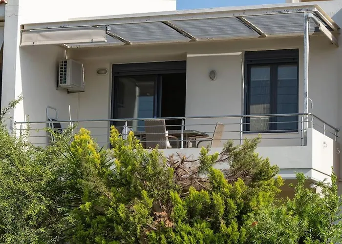 Maisonette With Exclusive Private Parking *