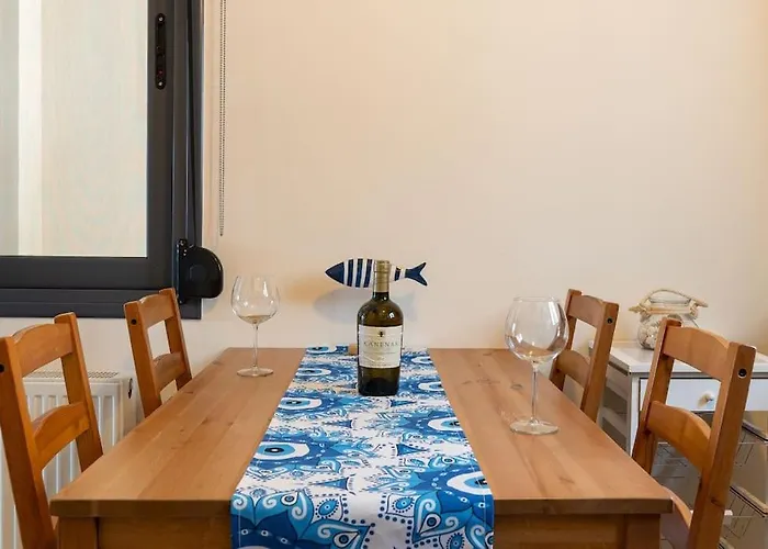 Maisonette With Exclusive Private Parking