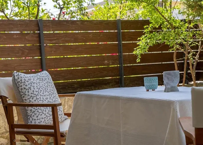 Maisonette With Exclusive Private Parking