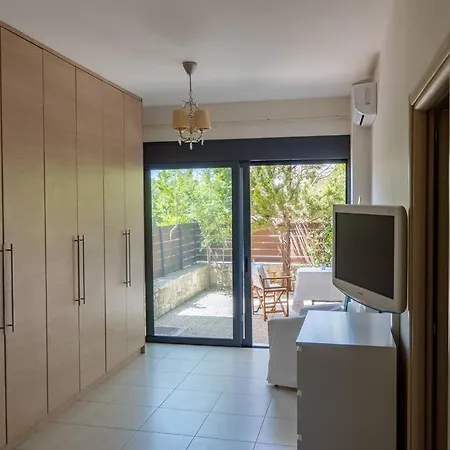 Maisonette With Exclusive Private Parking * Chania (Crete)